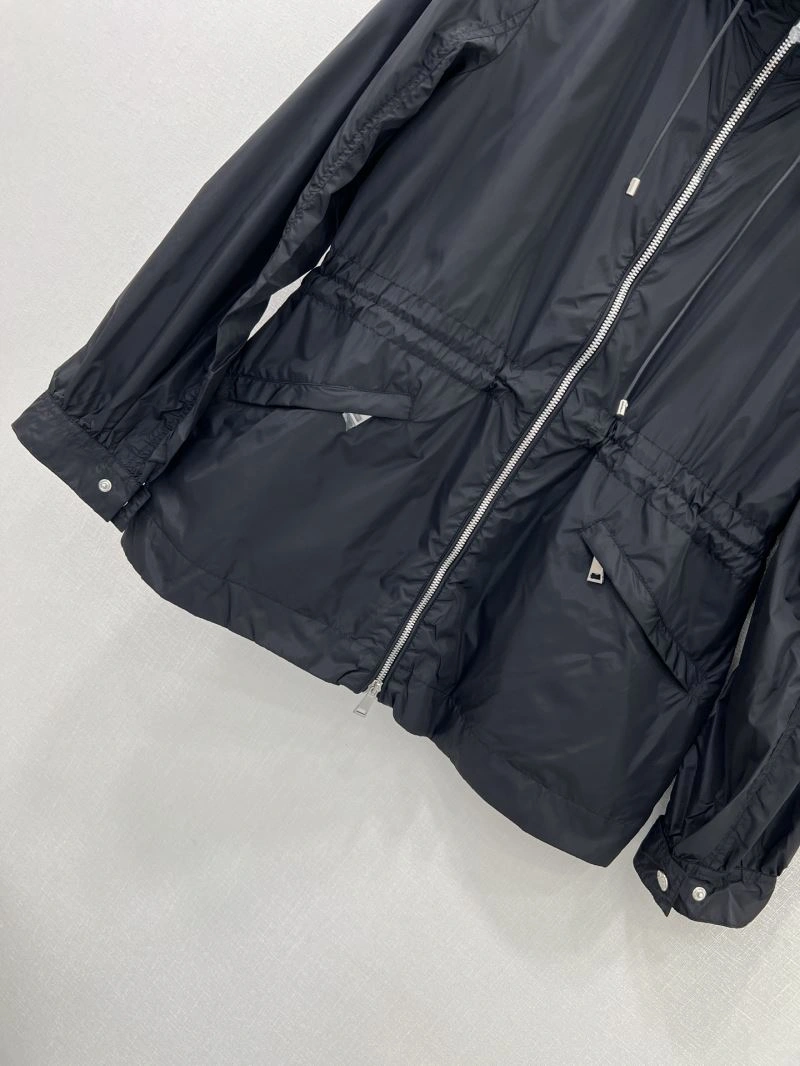 Modern Moncler Outwear 143374