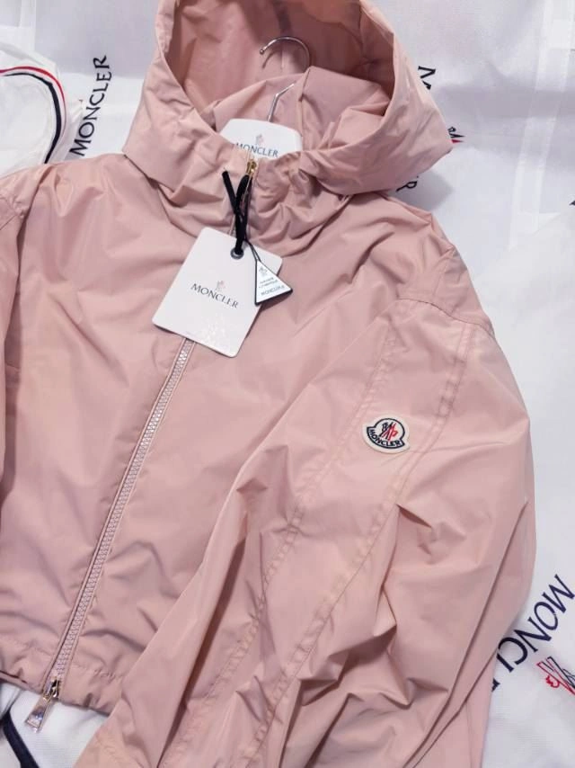 Moncler Outwear DailyWear 143395