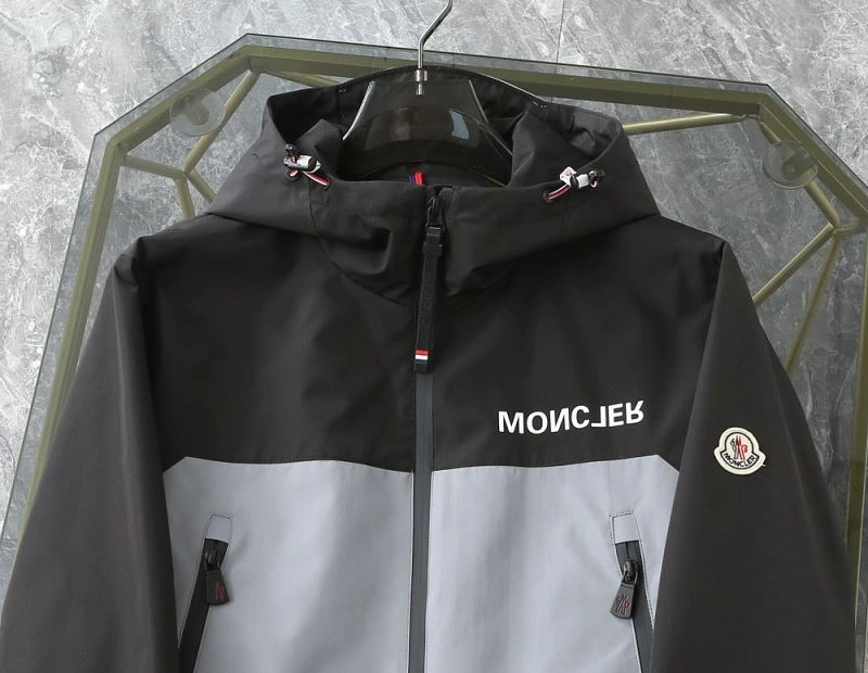 Moncler Outwear Durable 143394