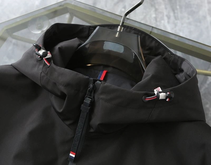 Moncler Outwear Durable 143394