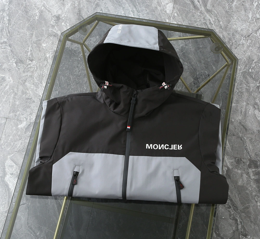 Moncler Outwear Durable 143394