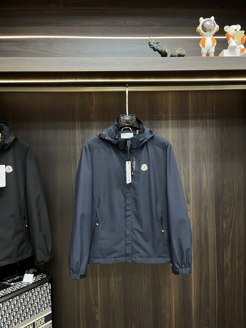 SmoothTexture Moncler Outwear 143391