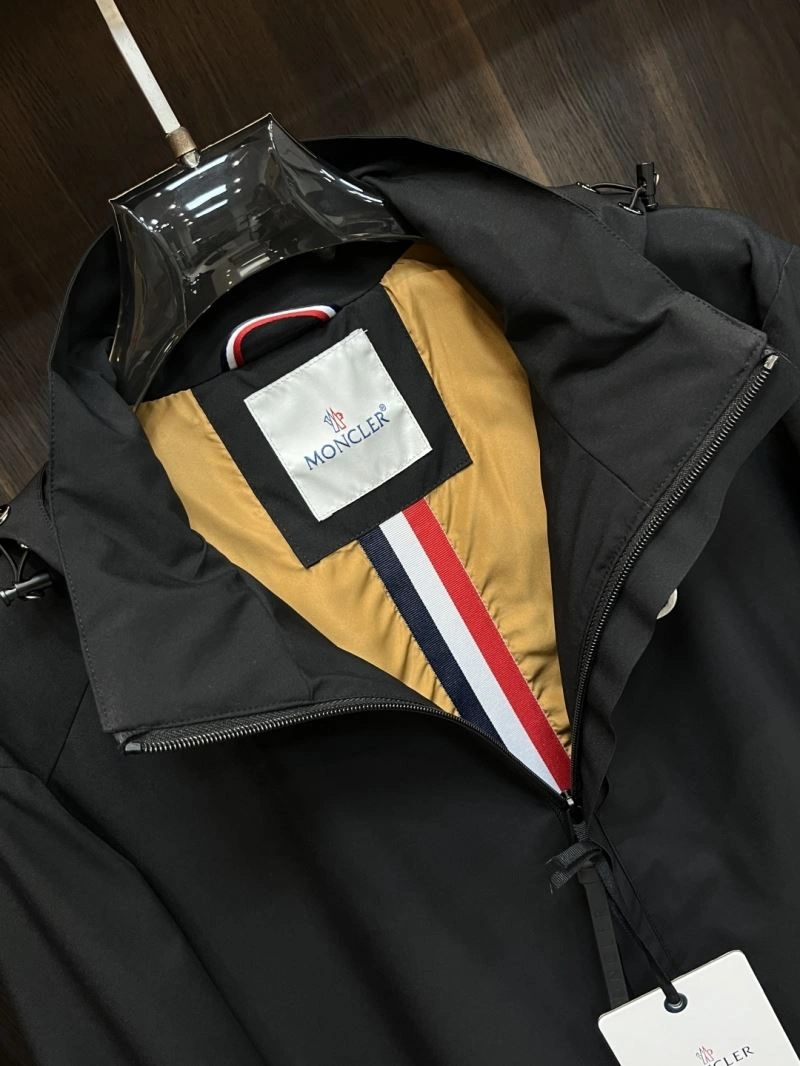 SmoothTexture Moncler Outwear 143391