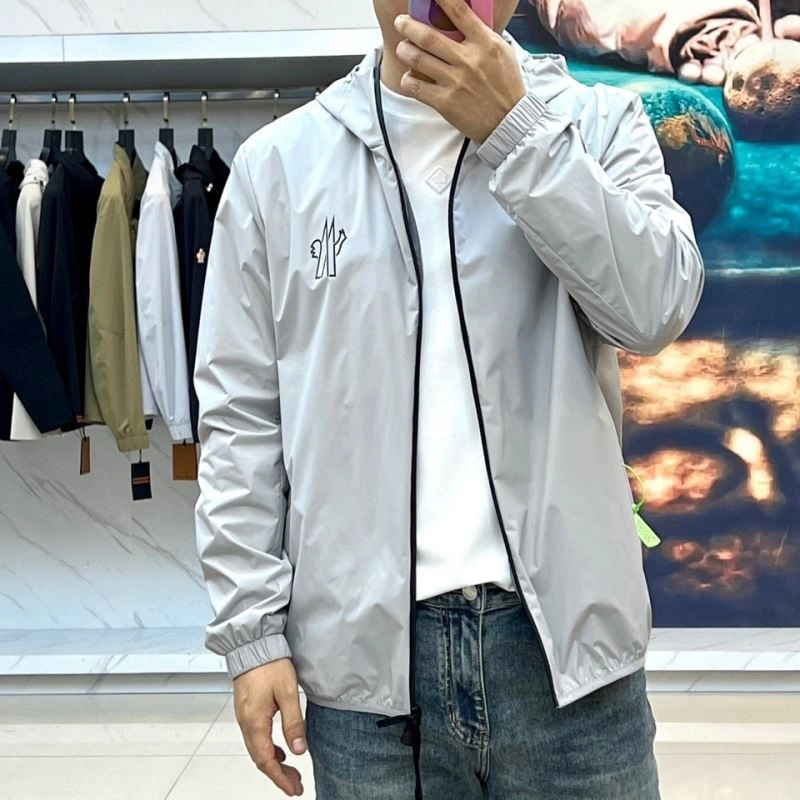 Affordable Moncler Outwear 143363