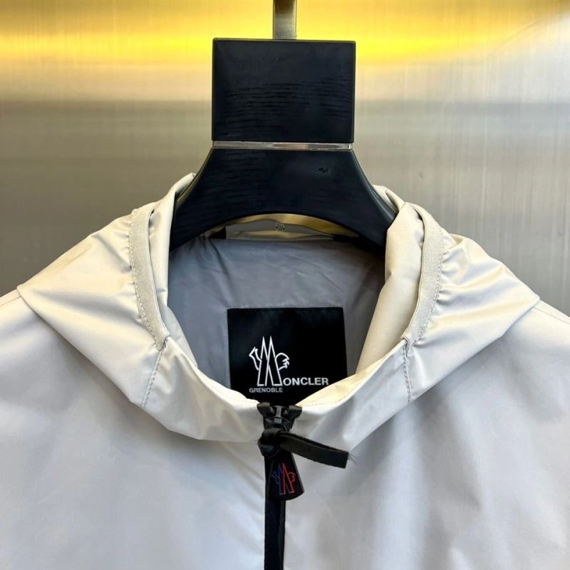 Affordable Moncler Outwear 143363