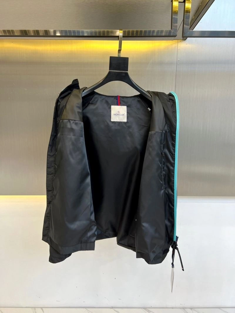 Moncler Outwear ModernLook 143381