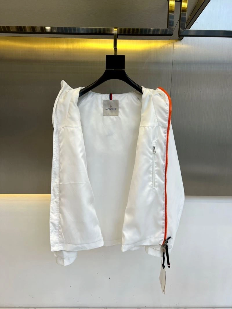Unisex Moncler Outwear 143366