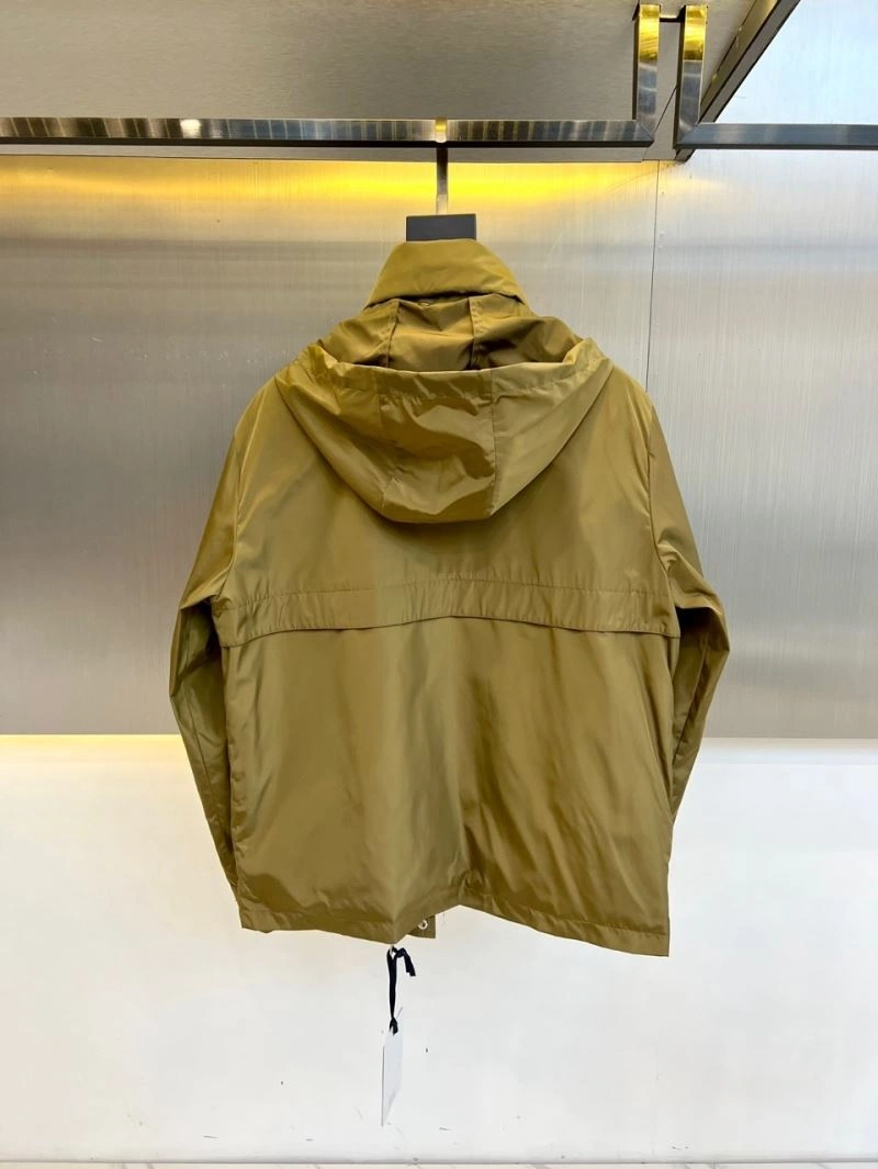 Trendsetting Moncler Outwear 143378