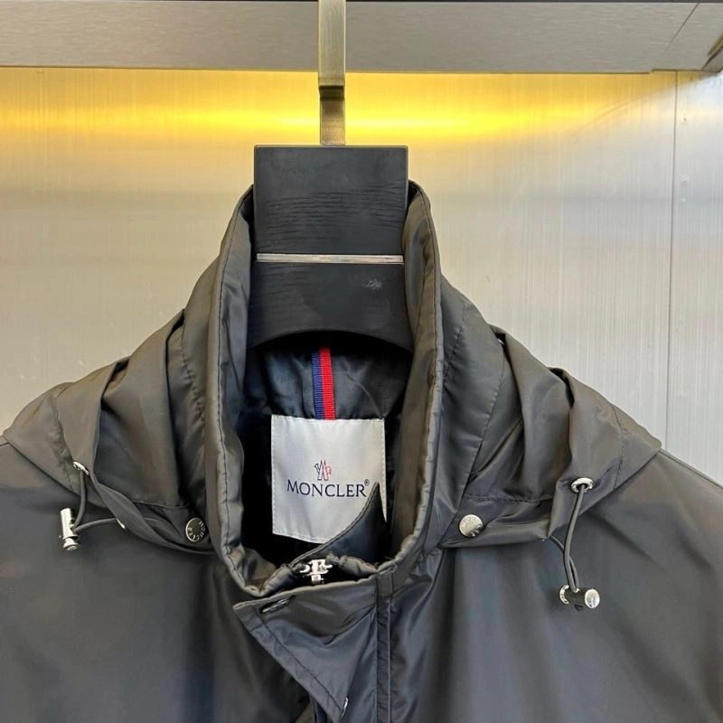 Moncler Outwear Upgraded 143389
