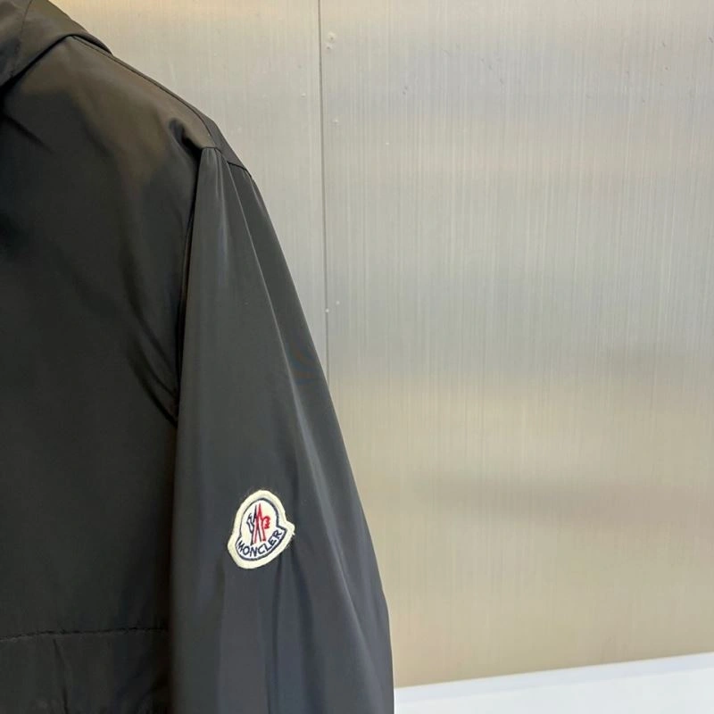 Moncler Outwear Upgraded 143389