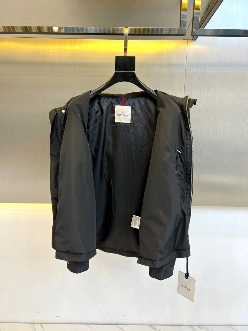 Moncler Outwear Upgraded 143389
