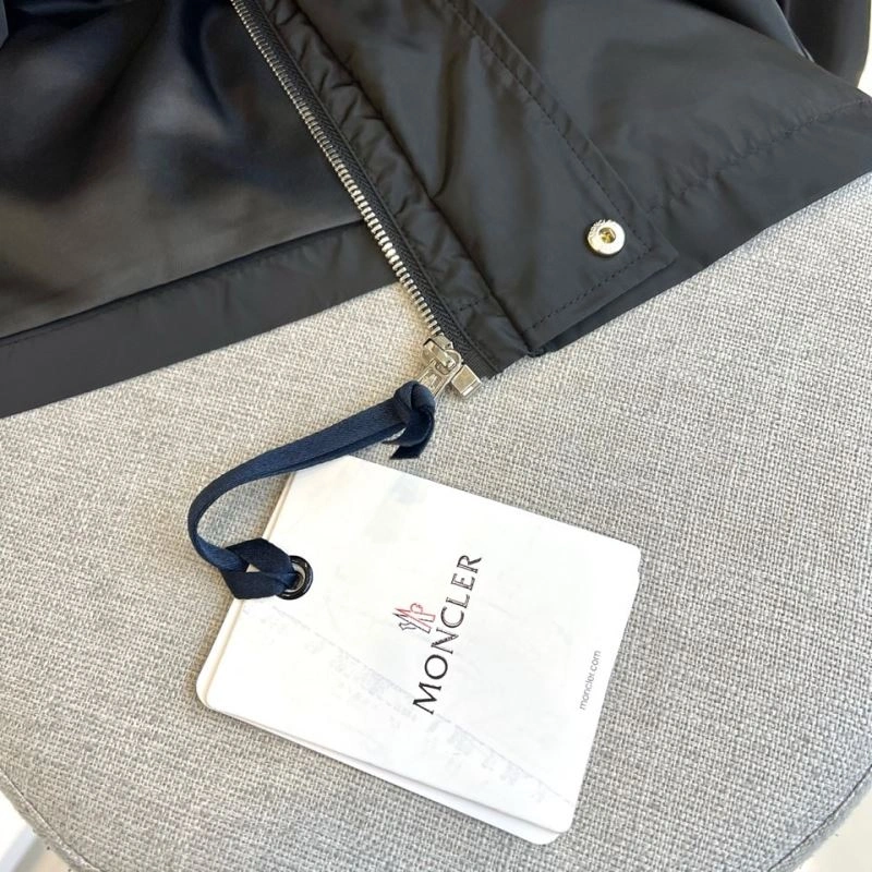 Moncler Outwear Upgraded 143389
