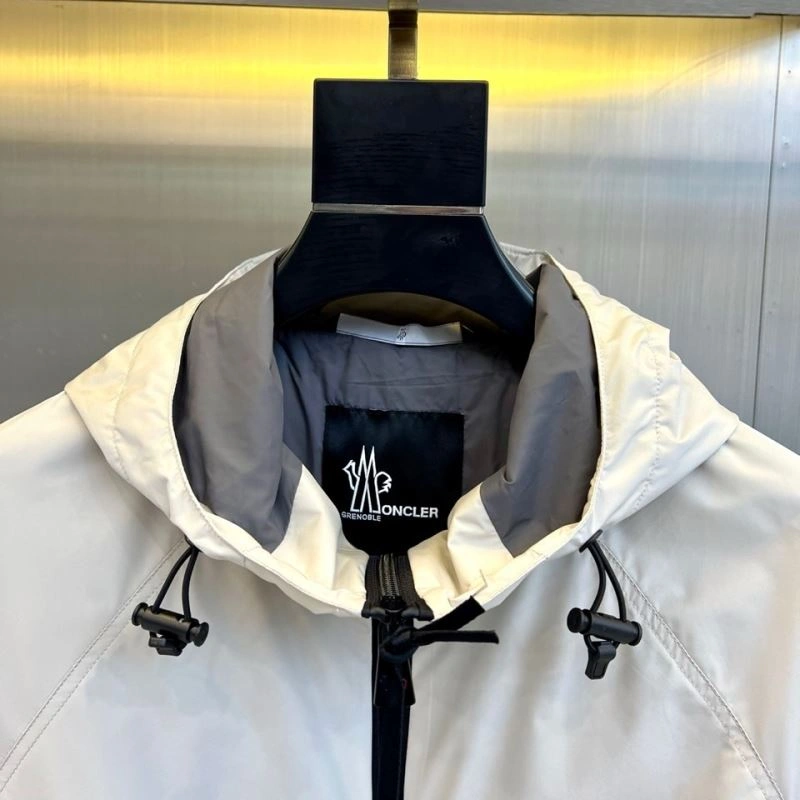 Thermal Moncler Outwear 143386