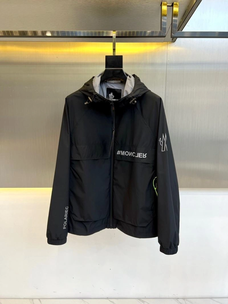 FlexibleFit Moncler Outwear 143370