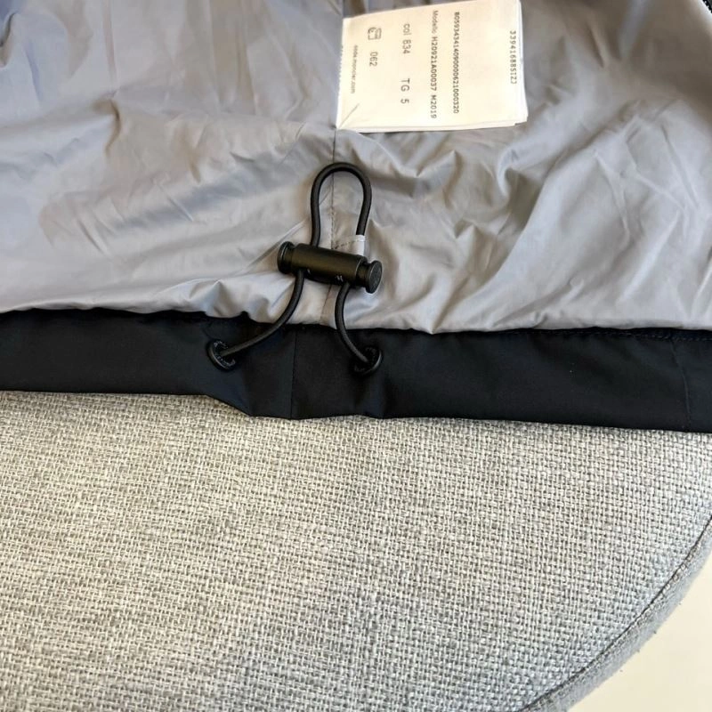 FlexibleFit Moncler Outwear 143370