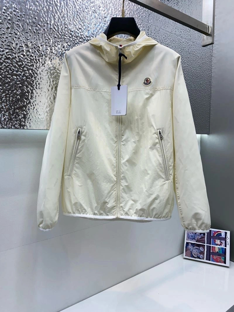 AllSeason Moncler Outwear 143380
