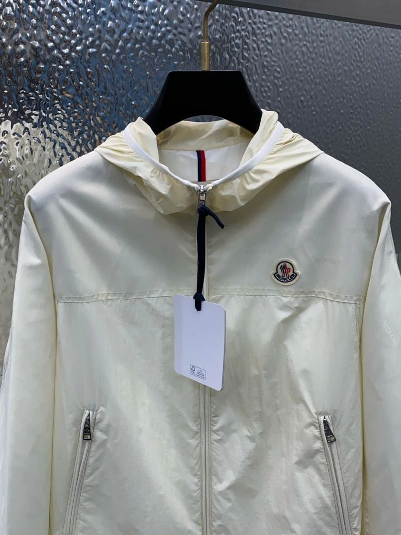 AllSeason Moncler Outwear 143380