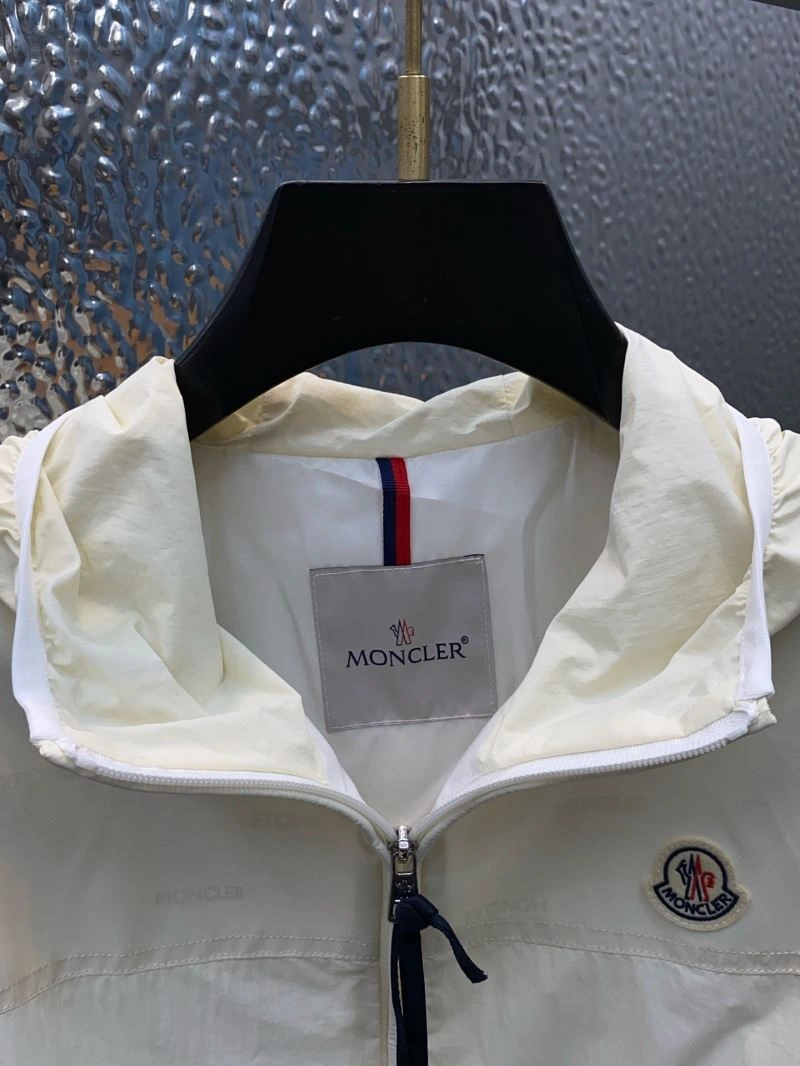 AllSeason Moncler Outwear 143380