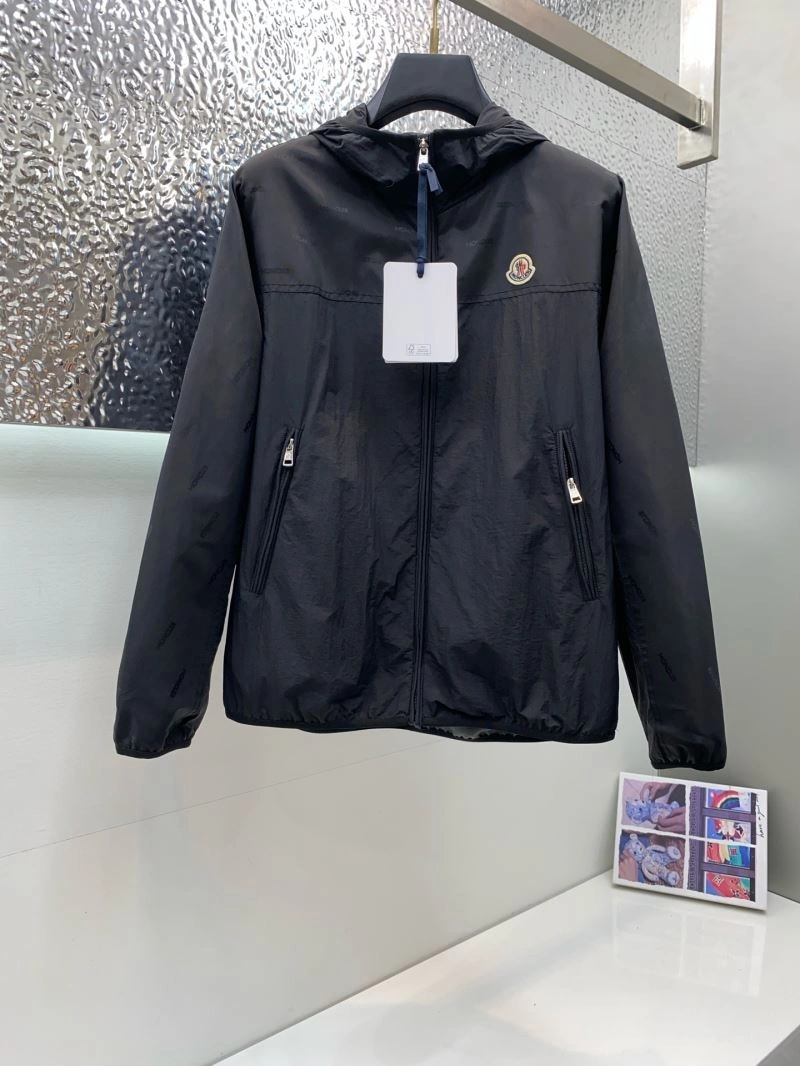 Moncler Outwear StreetReady 143373