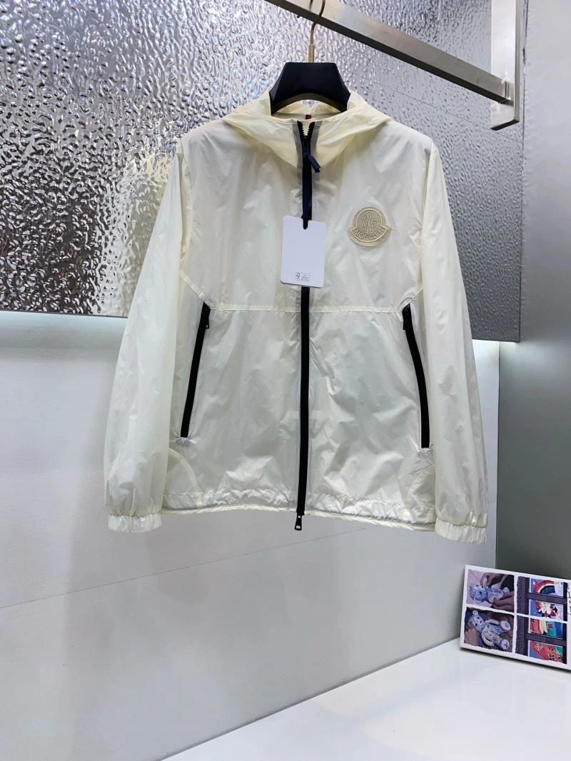 OdorResistant Moncler Outwear 143385