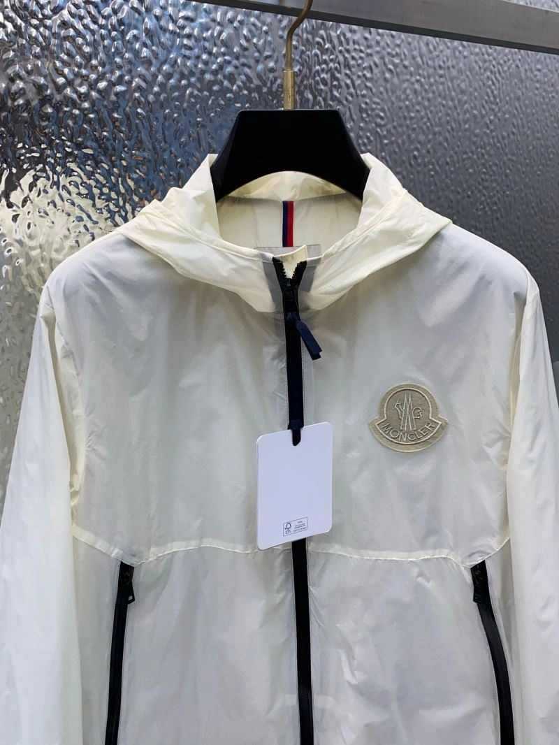 OdorResistant Moncler Outwear 143385