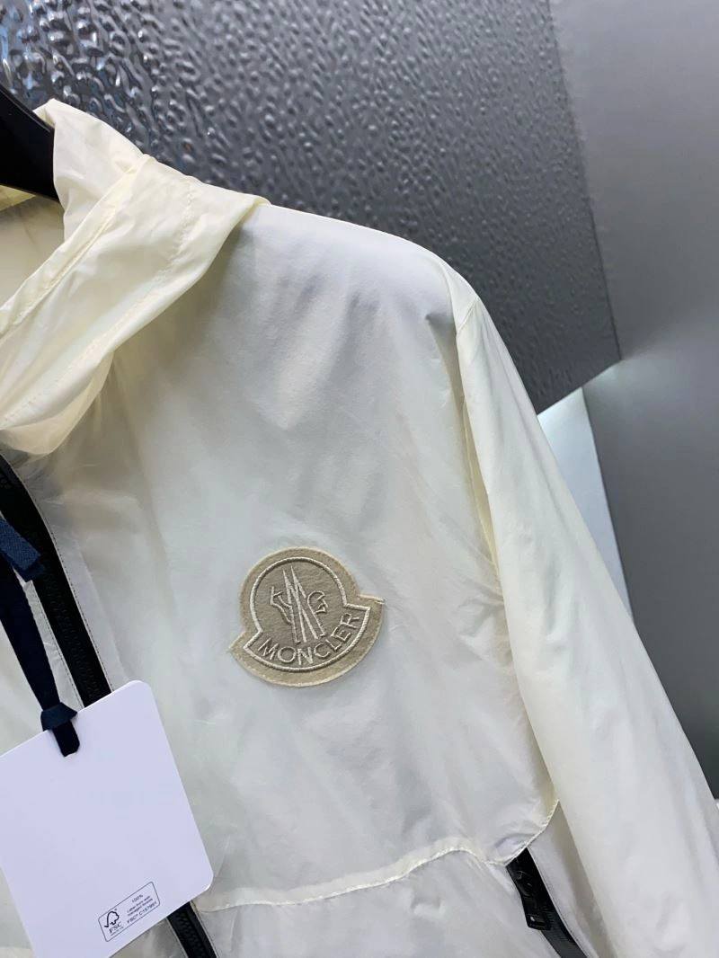 OdorResistant Moncler Outwear 143385