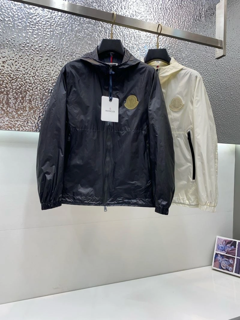 OdorResistant Moncler Outwear 143385