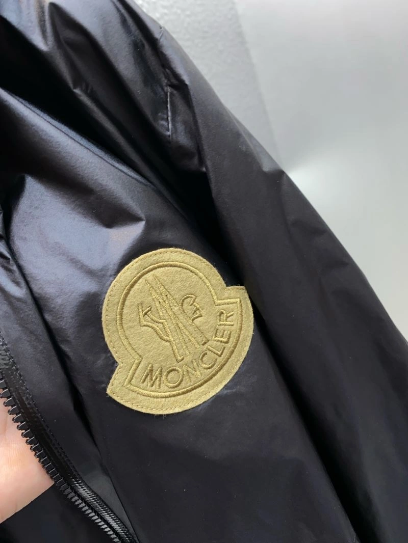 Moncler Outwear Lightweight 143371
