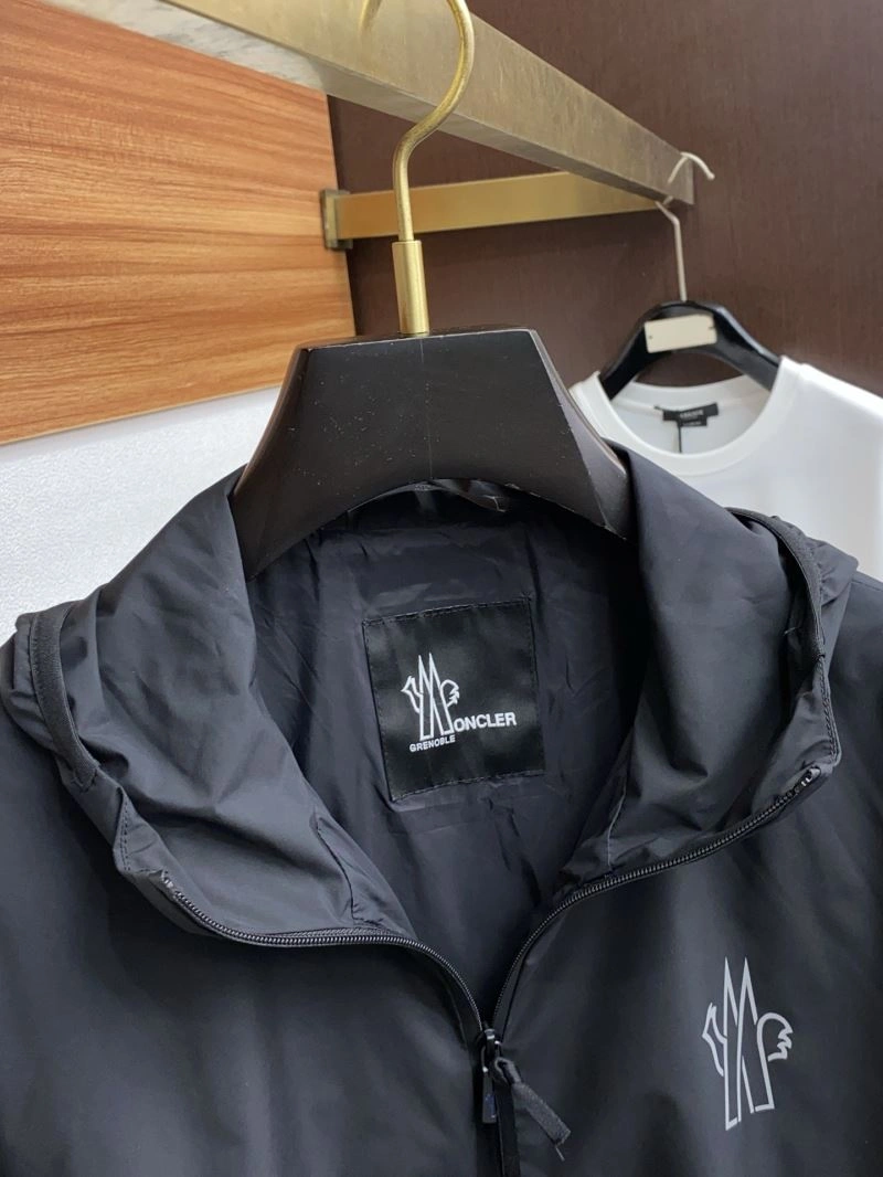 Moncler Outwear Refined 143376