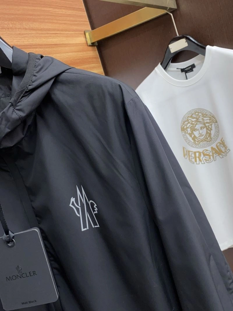 Moncler Outwear Refined 143376