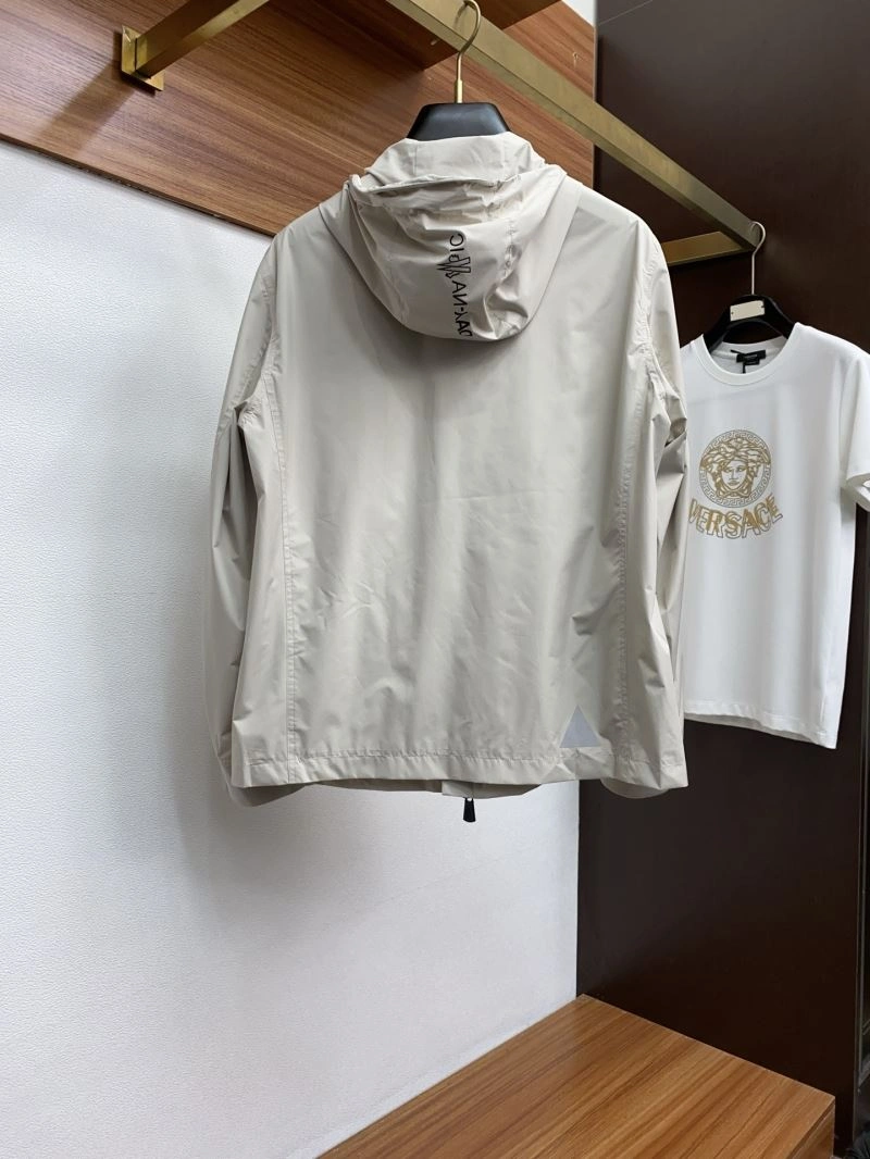 Effortless Moncler Outwear 143372