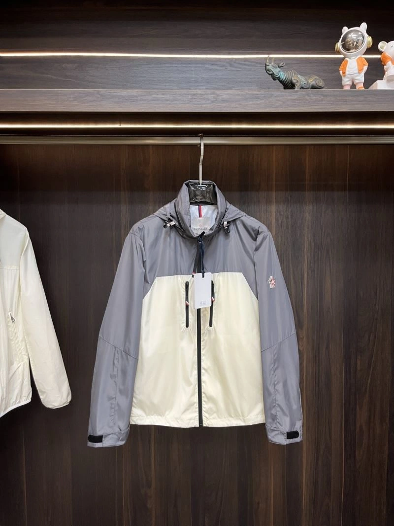 Affordable Moncler Outwear 143390
