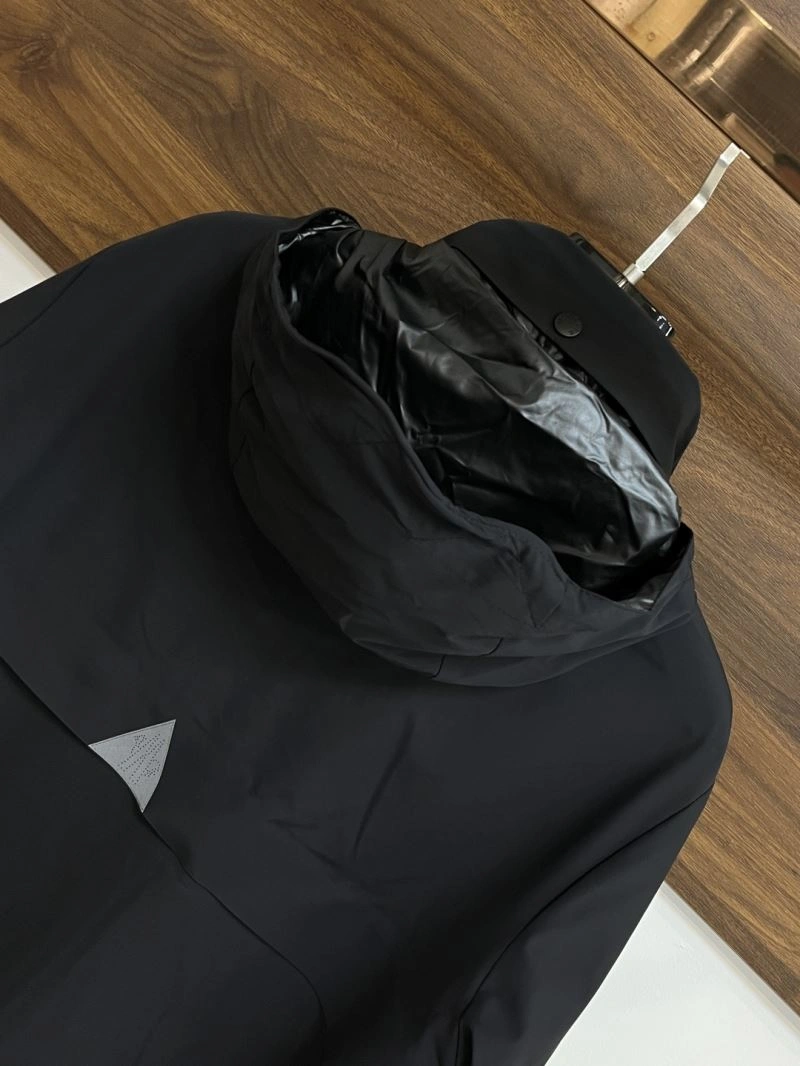 Moncler Outwear AllSeason 143393