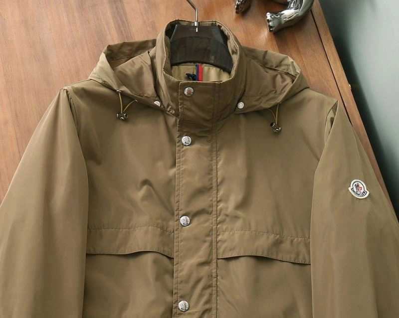 Moncler Outwear ComfortFit 143358