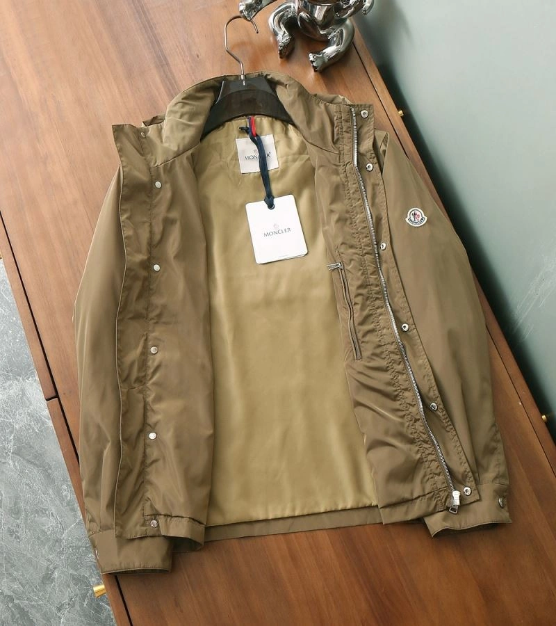 Moncler Outwear ComfortFit 143358