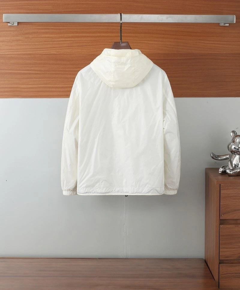Supportive Moncler Outwear 143355
