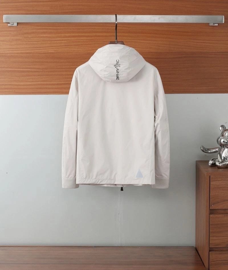 OdorResistant Moncler Outwear 143356