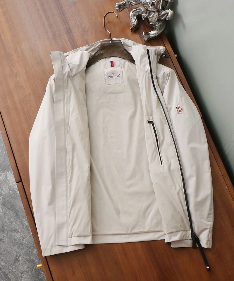 OdorResistant Moncler Outwear 143356
