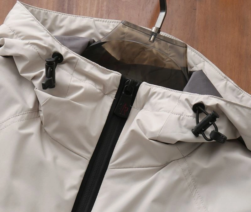 Resilient Moncler Outwear 143354