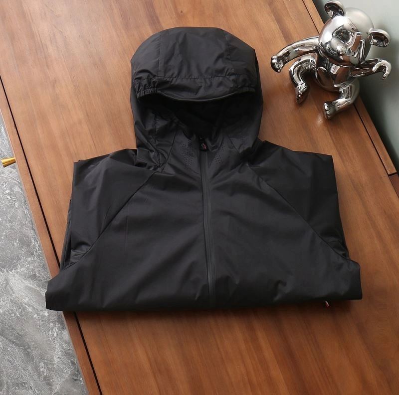 Moncler Outwear OnTrend 143350