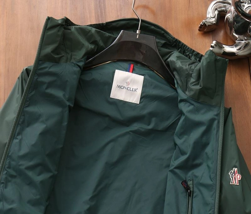 Moncler Outwear OnTrend 143350