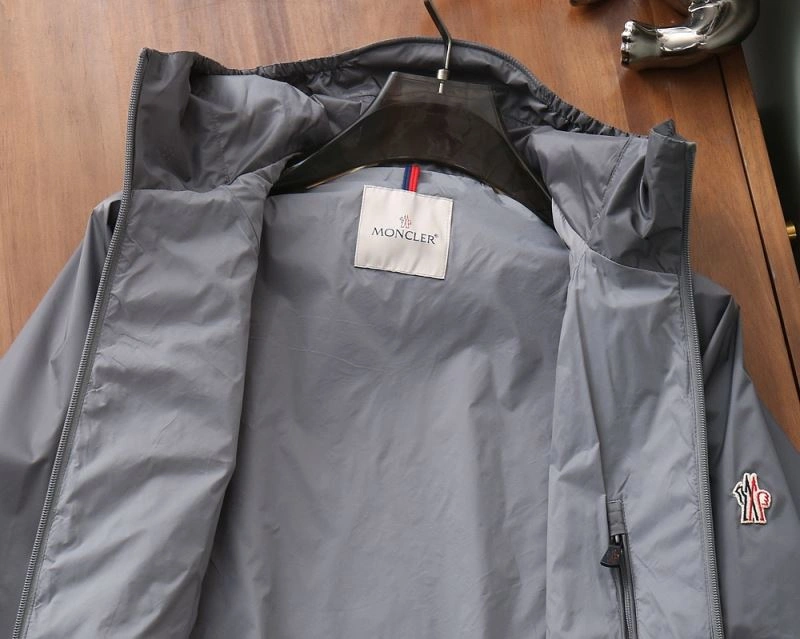 Moncler Outwear OnTrend 143350