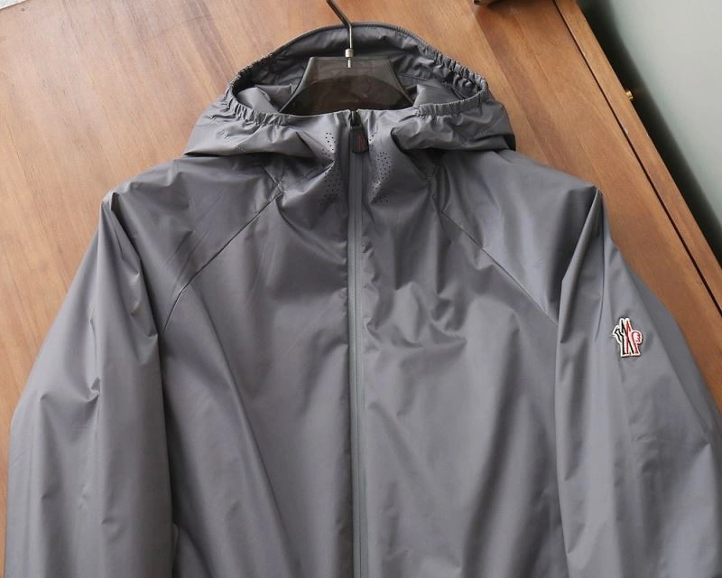 Moncler Outwear DailyWear 143337