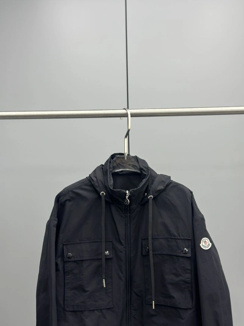 Moncler Outwear Durable 143349