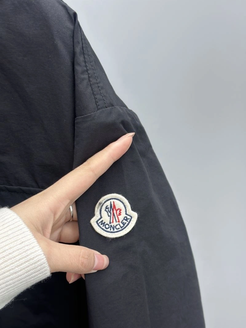 Moncler Outwear Durable 143349