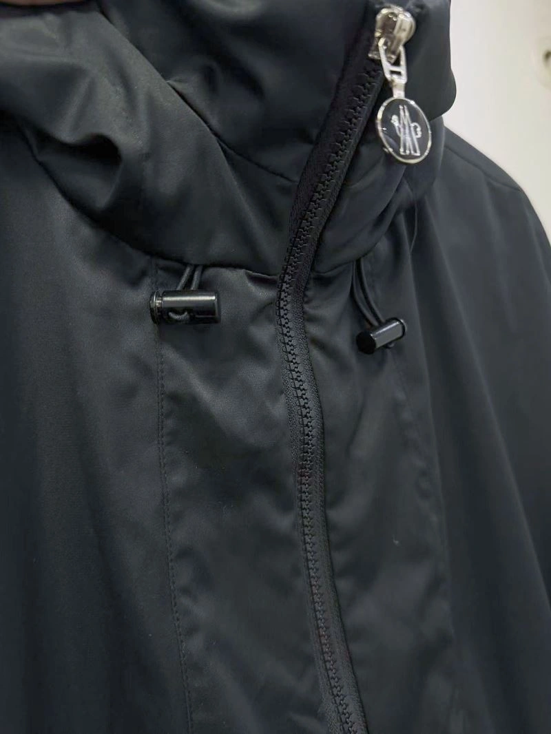 Moncler Outwear FlexibleFit 143340