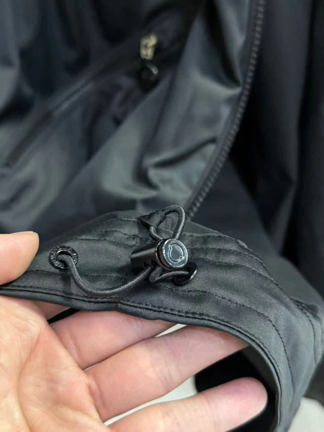 Moncler Outwear FlexibleFit 143340