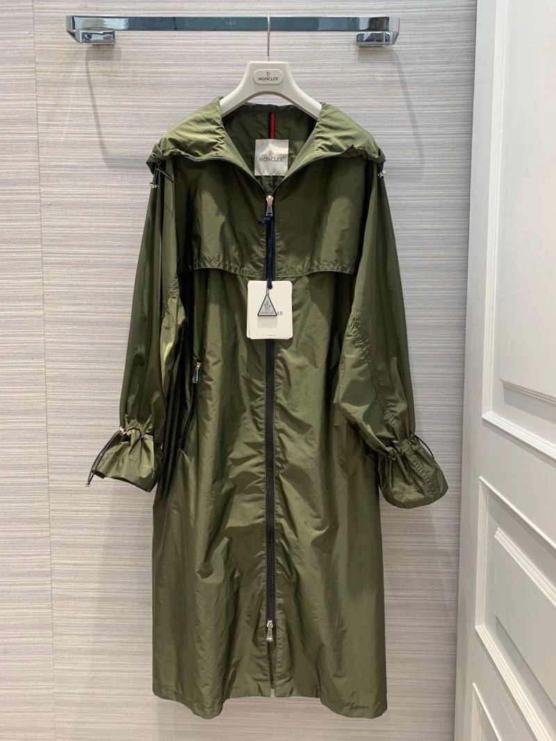 Moncler Outwear Durable 143334
