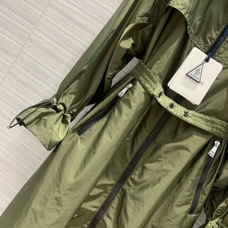 Moncler Outwear Durable 143334
