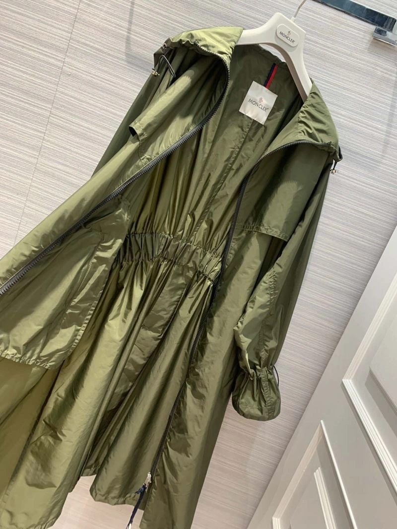 Moncler Outwear Durable 143334